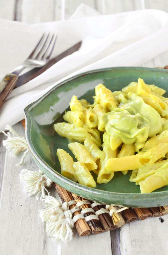 Macarrão penne sem glúten com molho de maionese